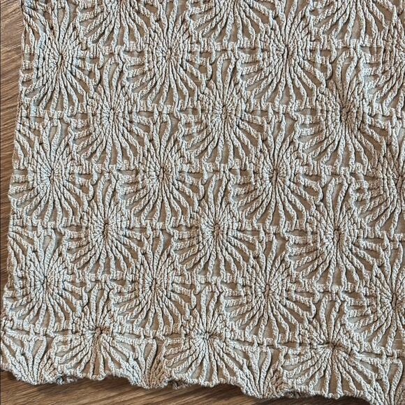 NWOT Textured Beige Womens Top Tank Square Neck Scallop lettuce edge Small - Picture 3 of 10